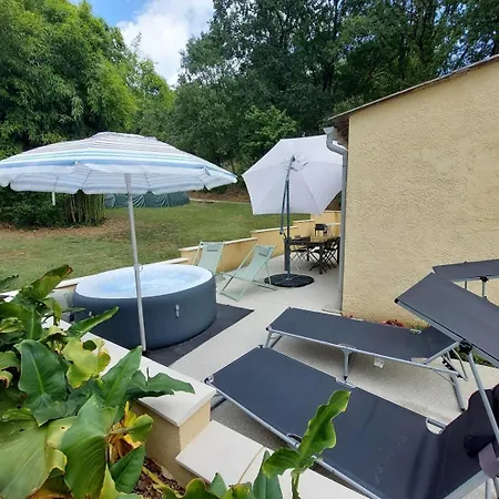 Des Sources A Climatise Et Holiday home