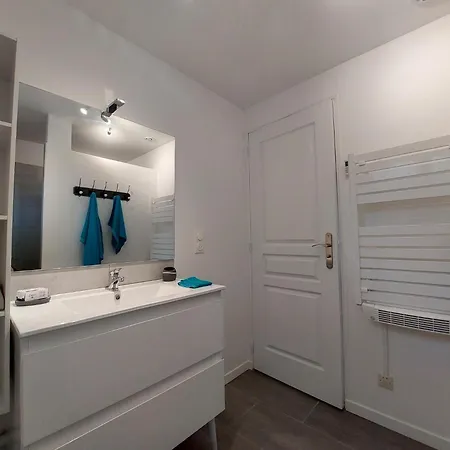 Holiday home Des Sources A Climatise Et *