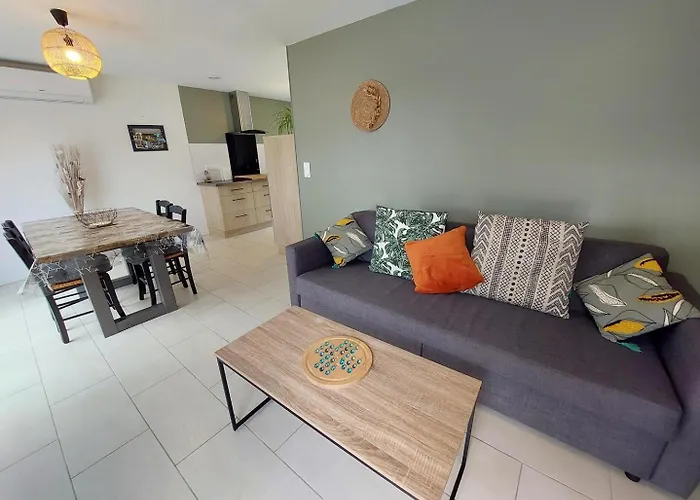 Des Sources A Climatise Et סרלה-לה קנדה