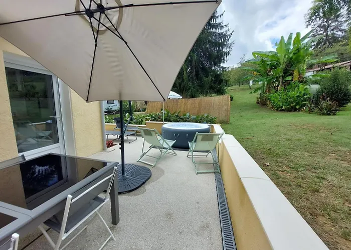 בית נופש Des Sources A Climatise Et *